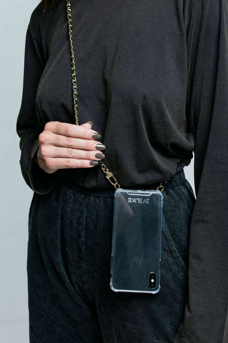 NATALIA •  phone chain